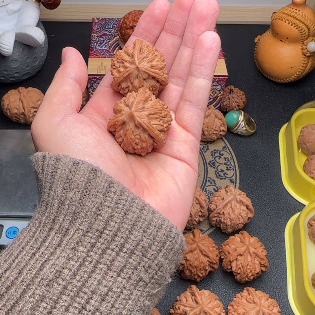 中***起文玩核桃吊坠御龙