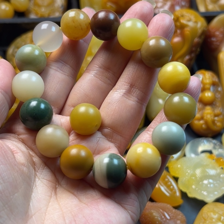 龙***）石英质玉未镶嵌颈饰