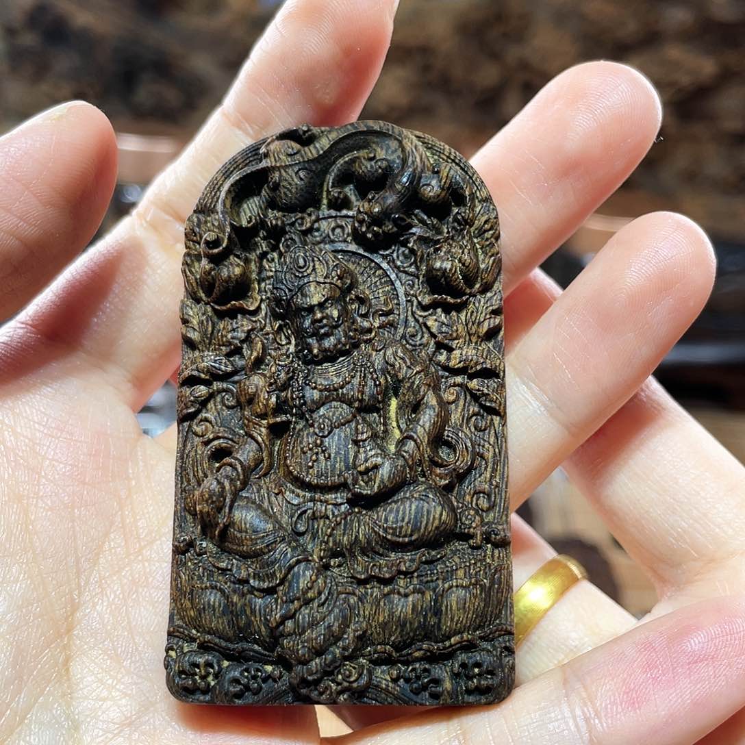 【闪购商品】沉香木吊坠明***了越南富森红土沉香