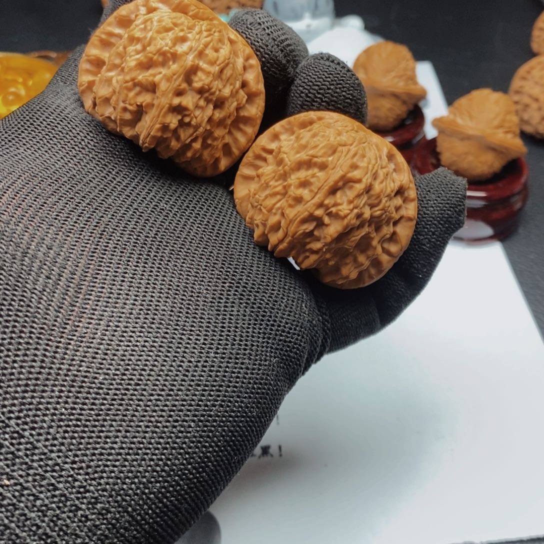 文玩核桃把件A2219闷白42