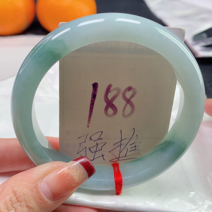翡翠手镯未镶嵌冰飘61圈口