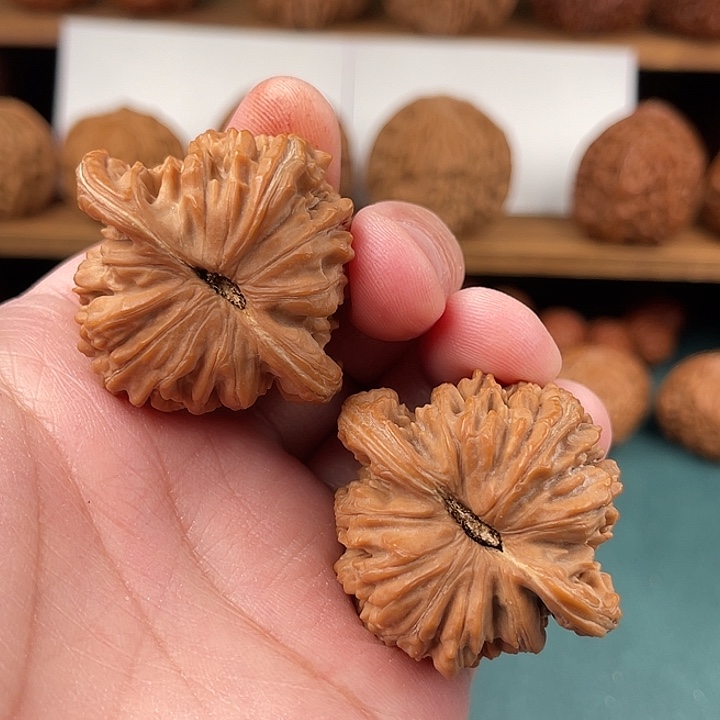 文玩核桃把件文玩核桃平谷原生态四座楼43