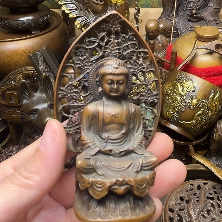 精美铜器批发档口