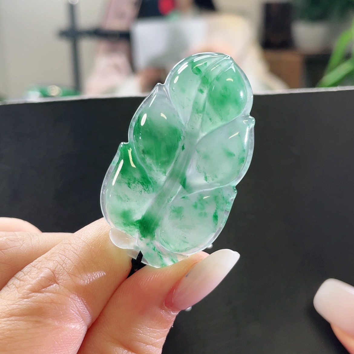 【闪购商品】颈饰未镶嵌石英质玉