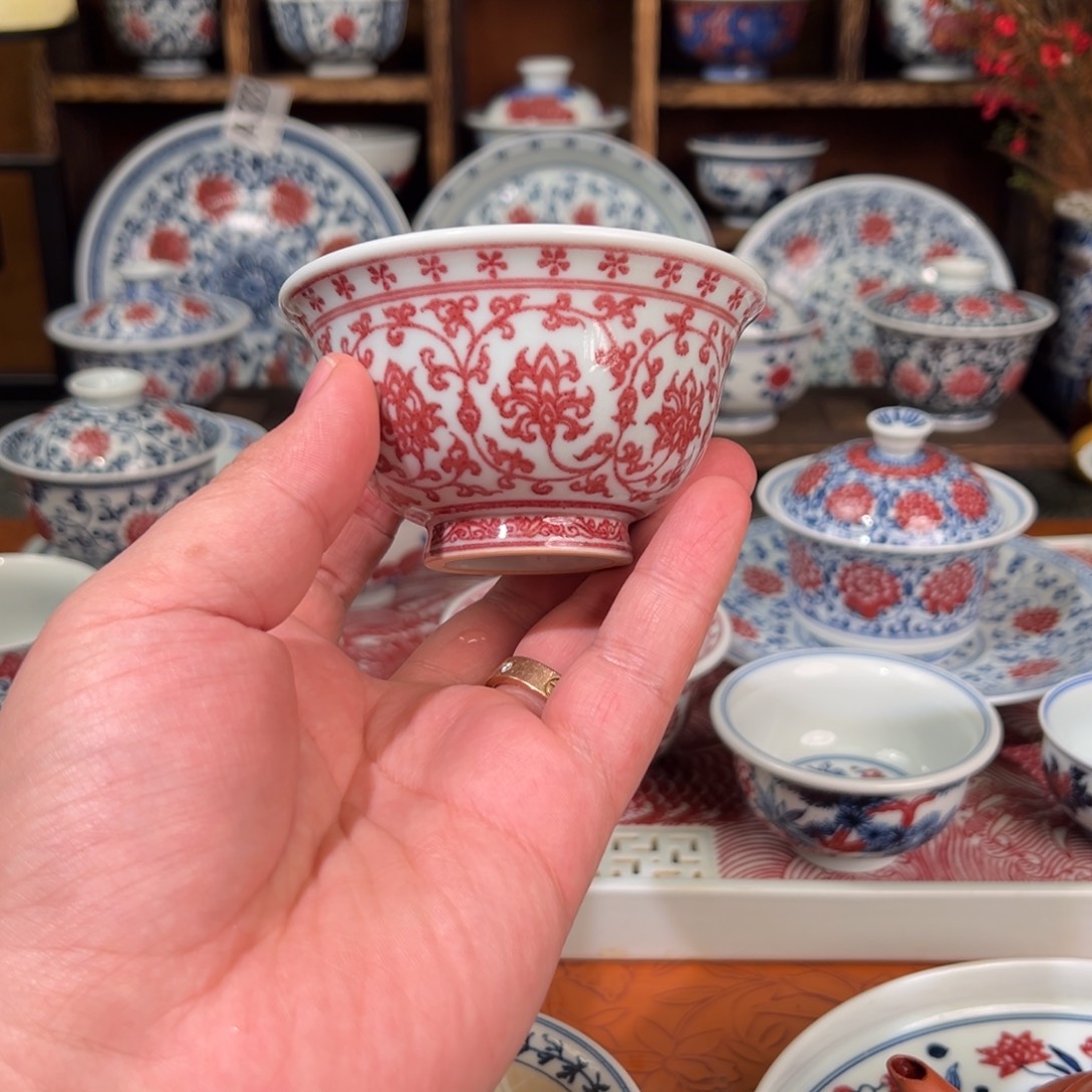 景德镇高温原矿釉里红手绘