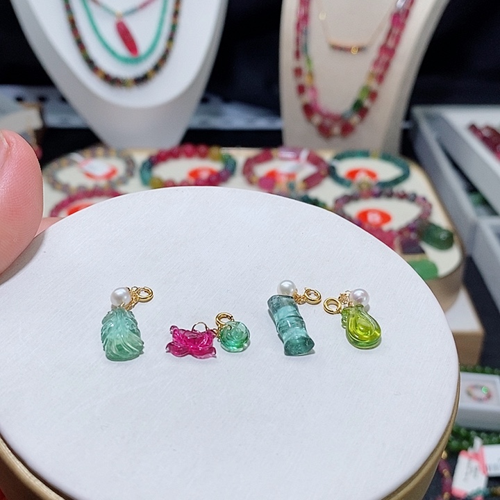 碧玺吊坠(不含链)18K金镶嵌碧玺吊坠多样性发一个