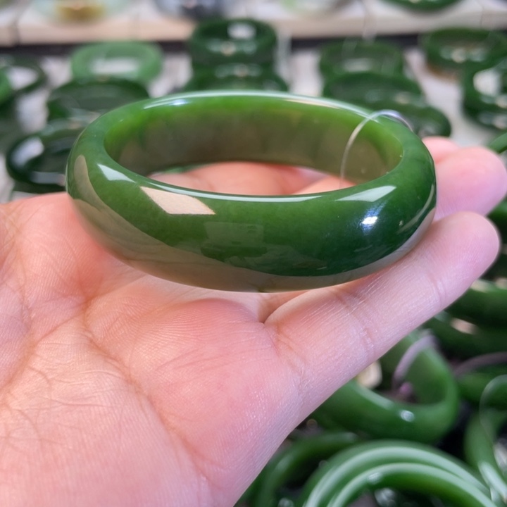 和田玉（碧玉）手镯未镶嵌