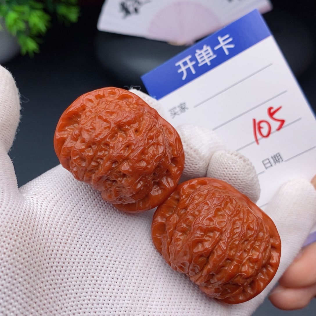 文玩核桃把件40血麒麟105