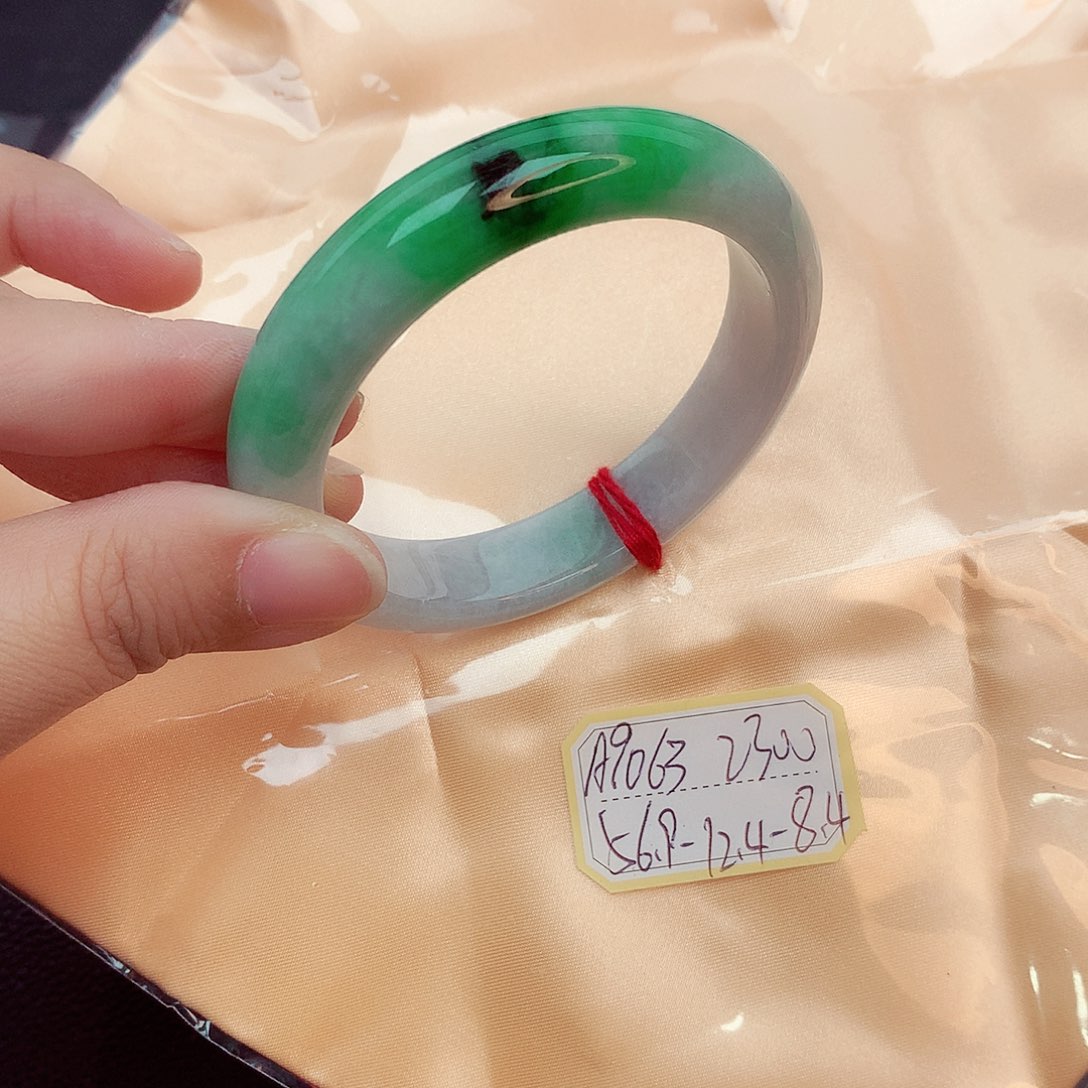 翡翠未镶嵌手镯缅甸翡翠