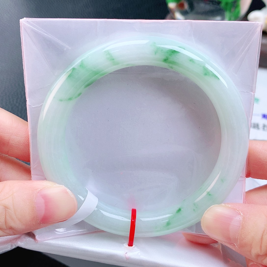 未镶嵌手镯（圆镯）翡翠55+绿花