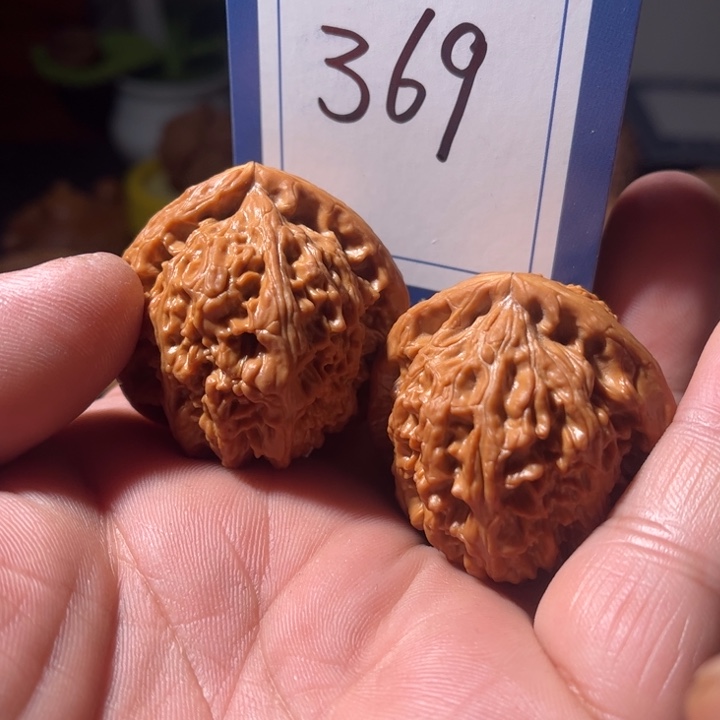 文玩核桃吊坠白狮子42尺369号