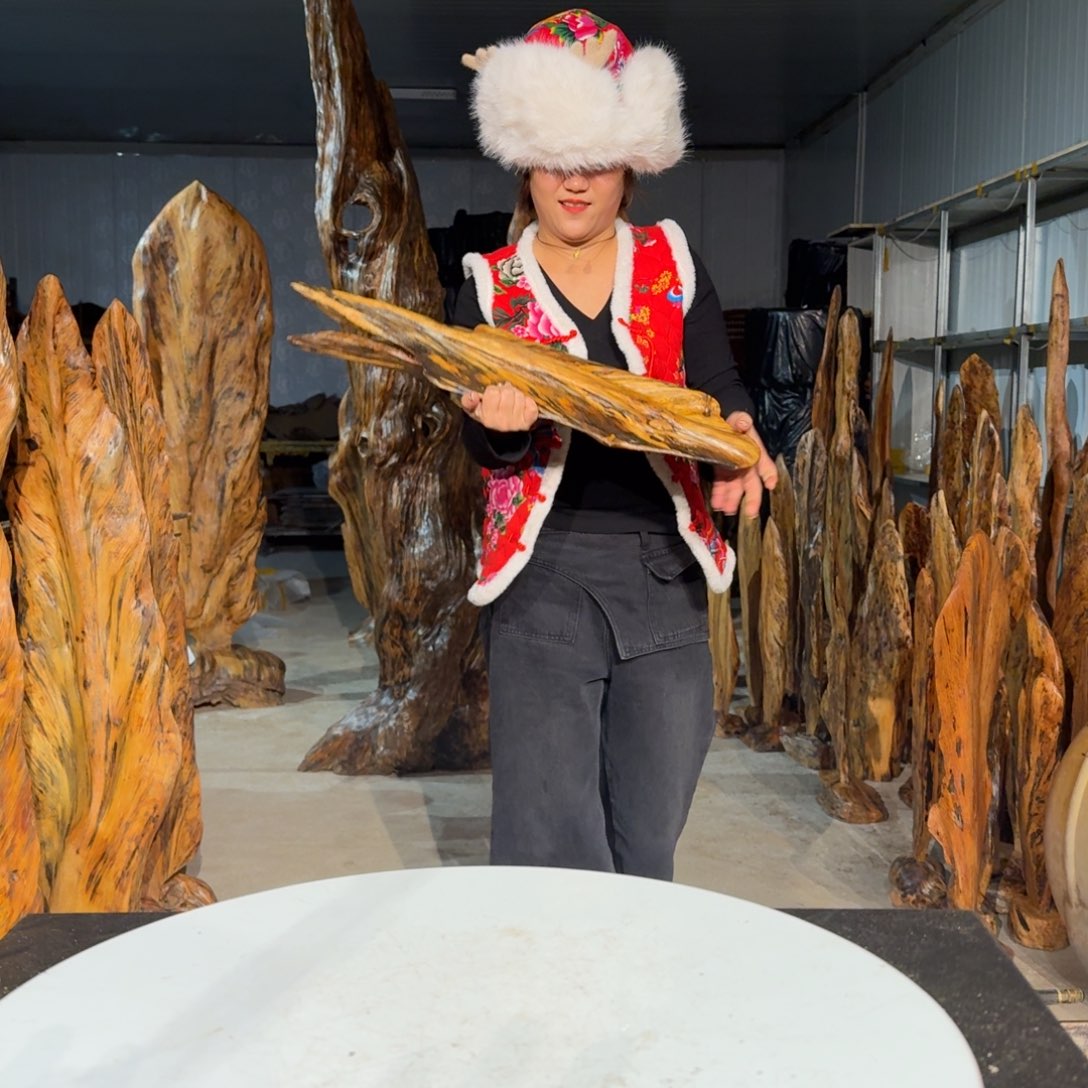 港***仔木佳友琥珀木摆件21