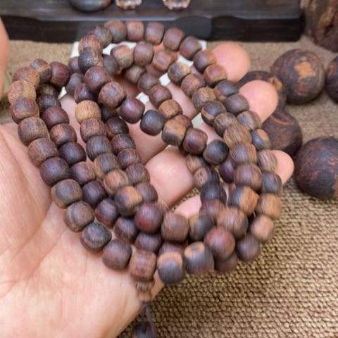 藤类A271降真香1.0老型彩虹瑕疵珠