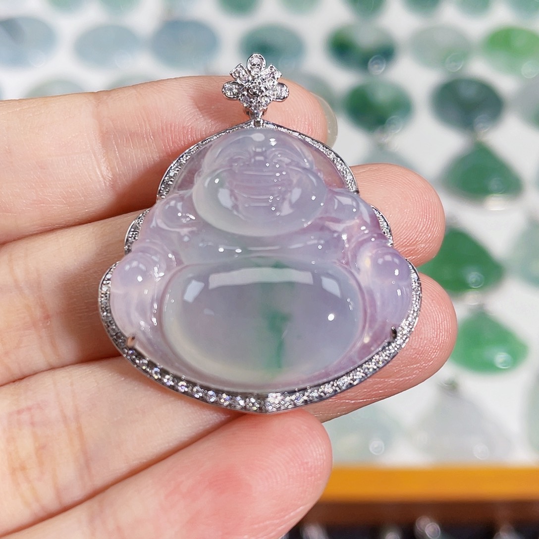 颈饰18K金镶嵌翡翠吊坠