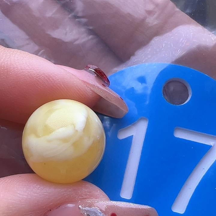 蜜蜡裸石未镶嵌13.5mm圆珠