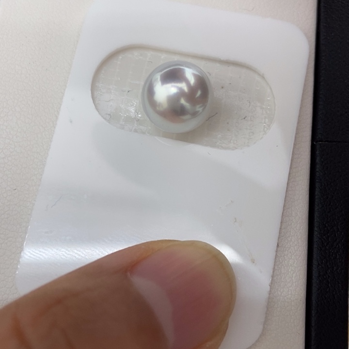 裸珠海水珍珠未镶嵌10.5mm正圆澳白冷银伴彩宝石光