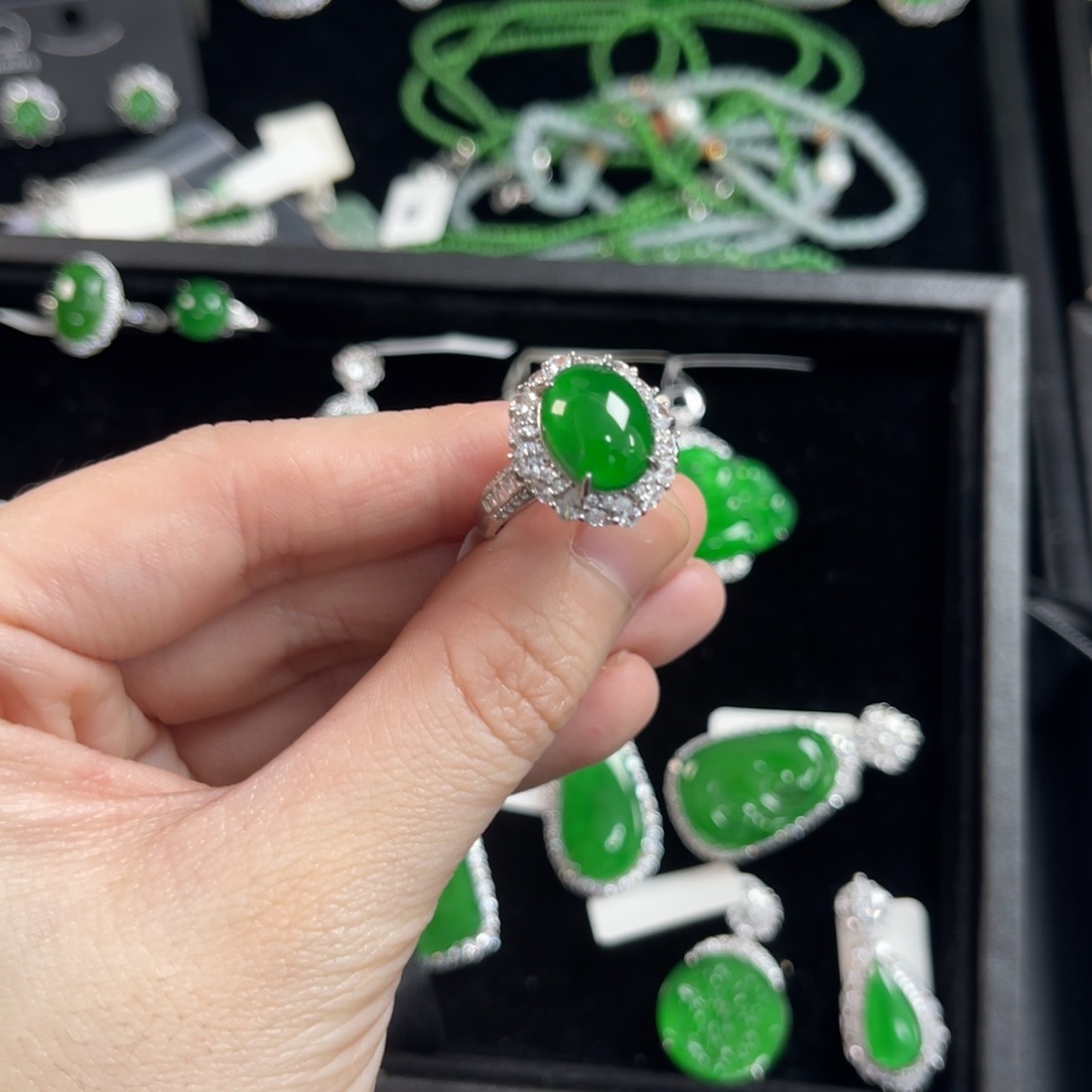 翡翠银S925镶嵌戒指蛋面戒指