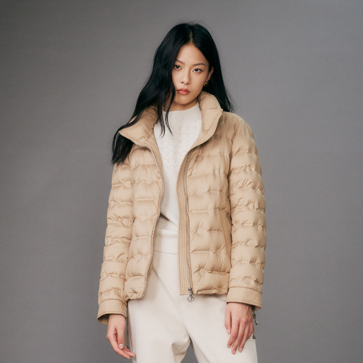 【susie】秋冬休闲百搭短款立领设计时尚轻薄羽绒服女