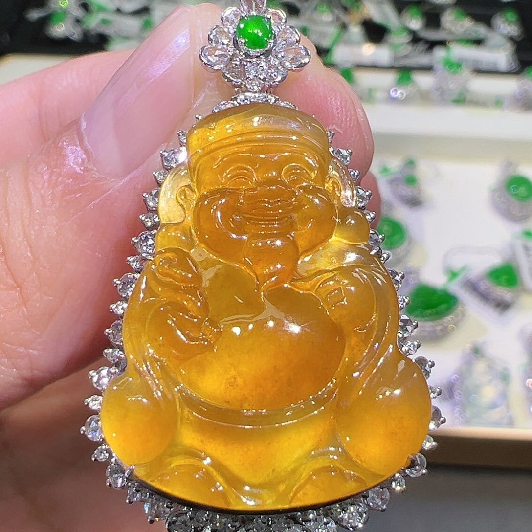 翡翠颈饰18K金镶嵌翡翠