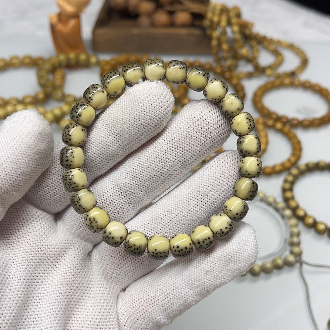 多***钱手串星月菩提绿包白8.7×7.7