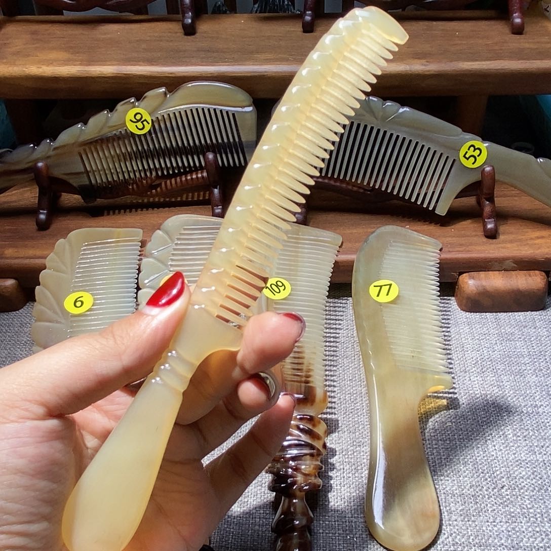 68 枫叶牛角梳牛角梳