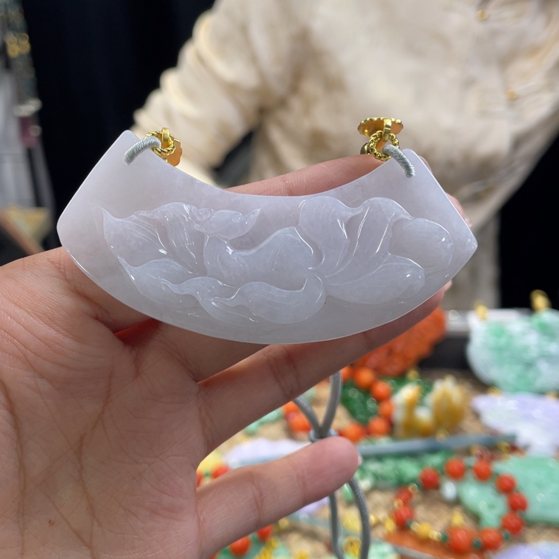 翡翠颈饰未镶嵌代编织