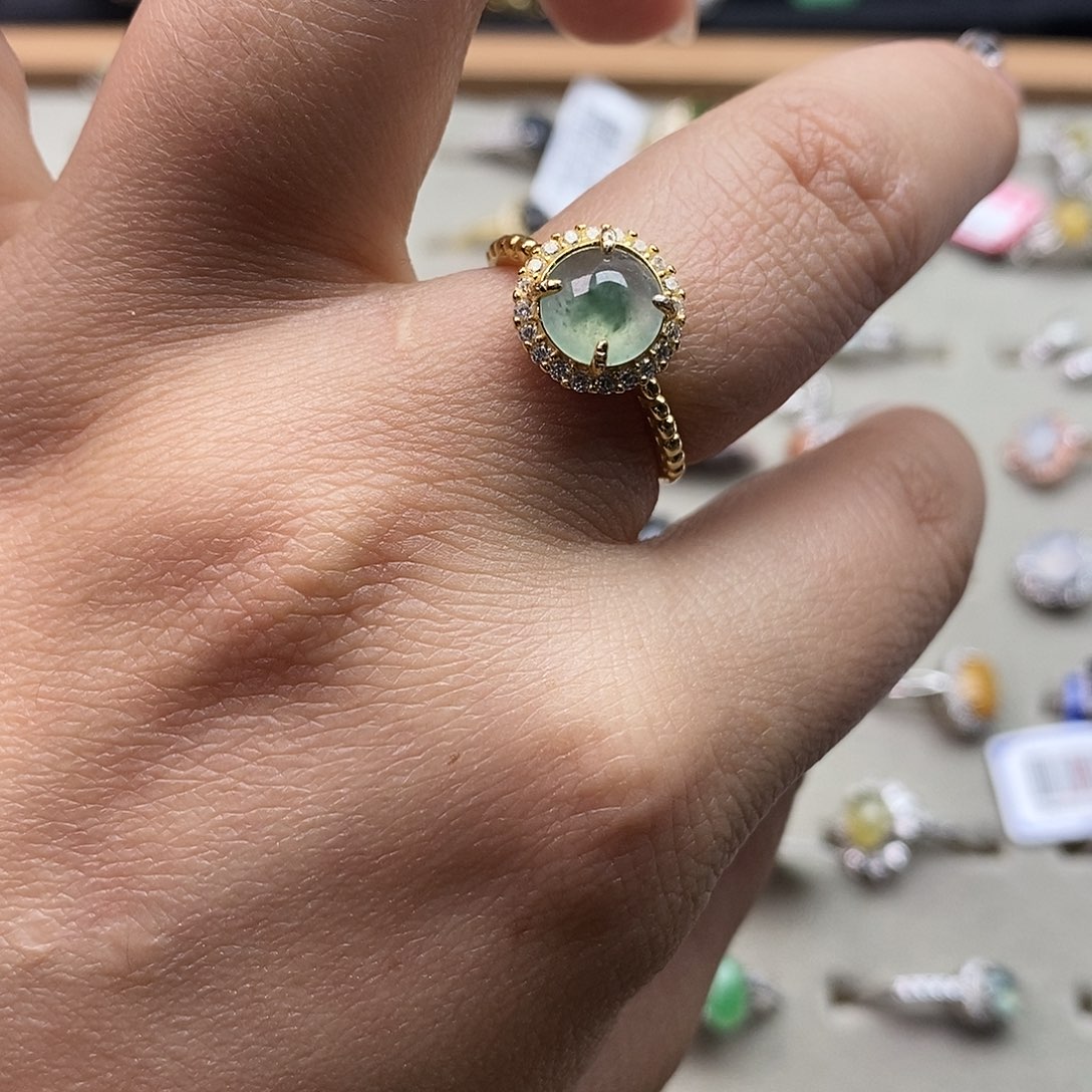 翡翠未镶嵌戒指翡翠