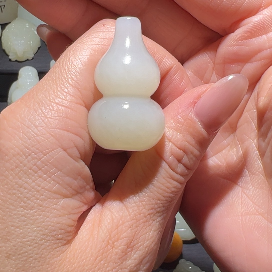 颈饰未镶嵌和田玉宇****妈