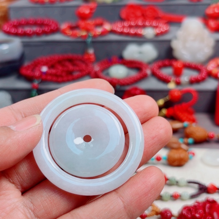 翡翠颈饰未镶嵌多样性