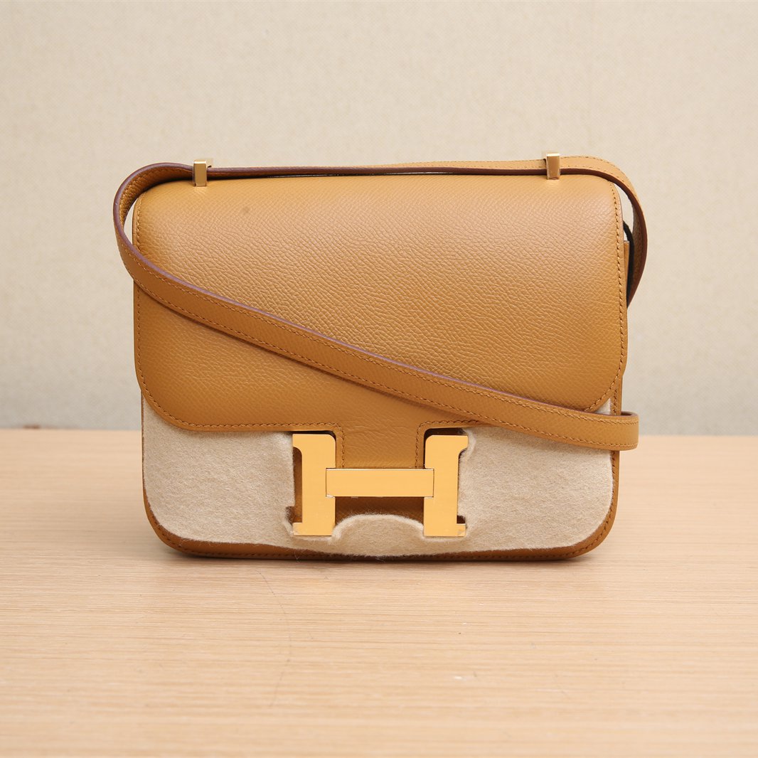 95新 Hermes/爱马仕 小花双双 康康 19 芝麻黄 Epsom皮 Z刻 金扣
