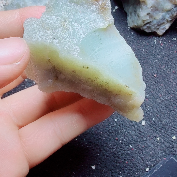 未镶嵌和田玉（糖玉）珠宝半成品