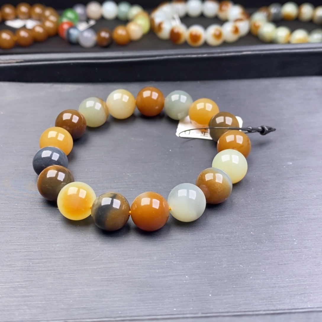 世***大和田玉未镶嵌手链