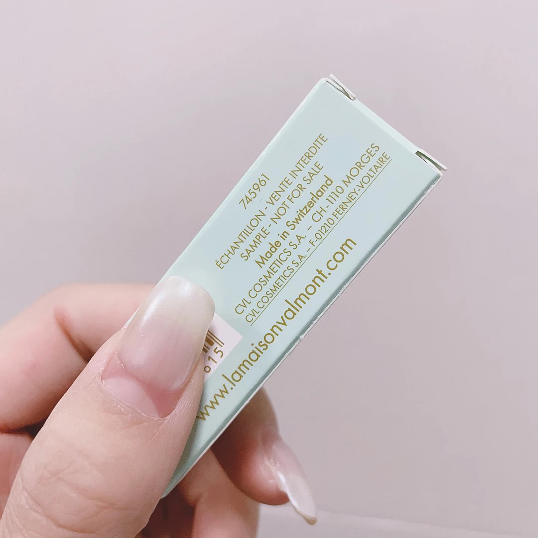 法提拉涂抹眼霜 小