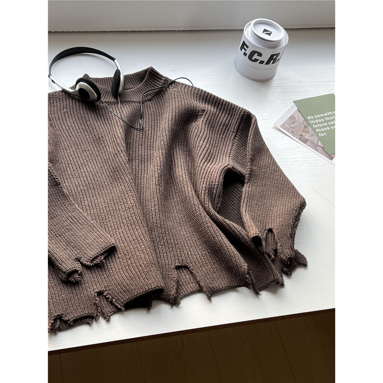 2025秋冬新款儿童破破毛衣欧美B家风格丐版男童柔软打底毛衣