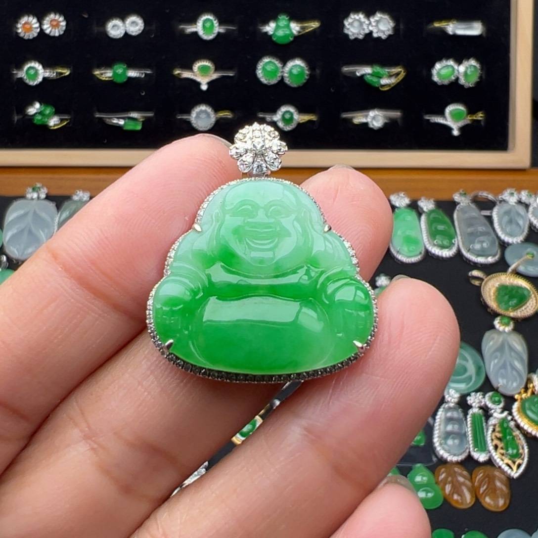 翡翠18K金镶嵌颈饰佛