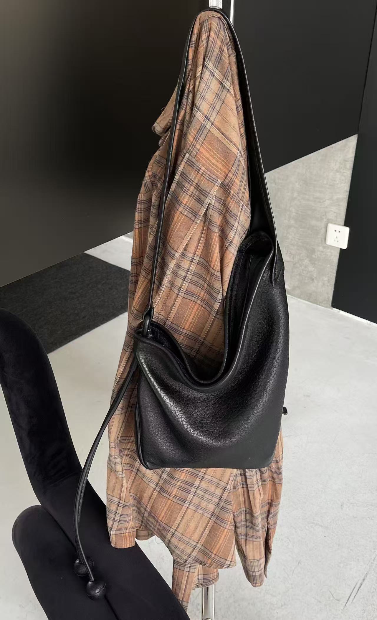 2025头层大象纹泡泡羊版皮托特包时尚真版皮慵懒不规则HOBO腋0044