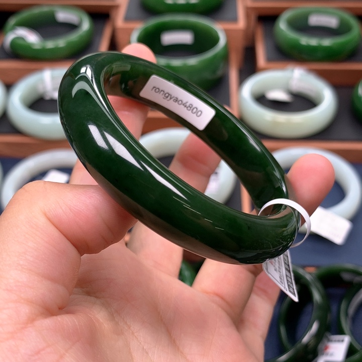 未镶嵌手镯和田玉（碧玉）5758
