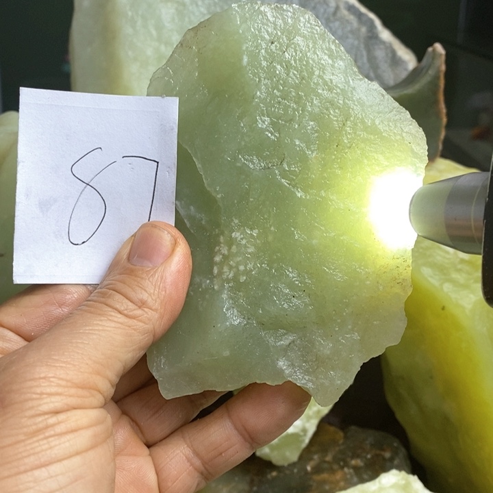 蛇纹石玉珠宝岫玉原石未镶嵌