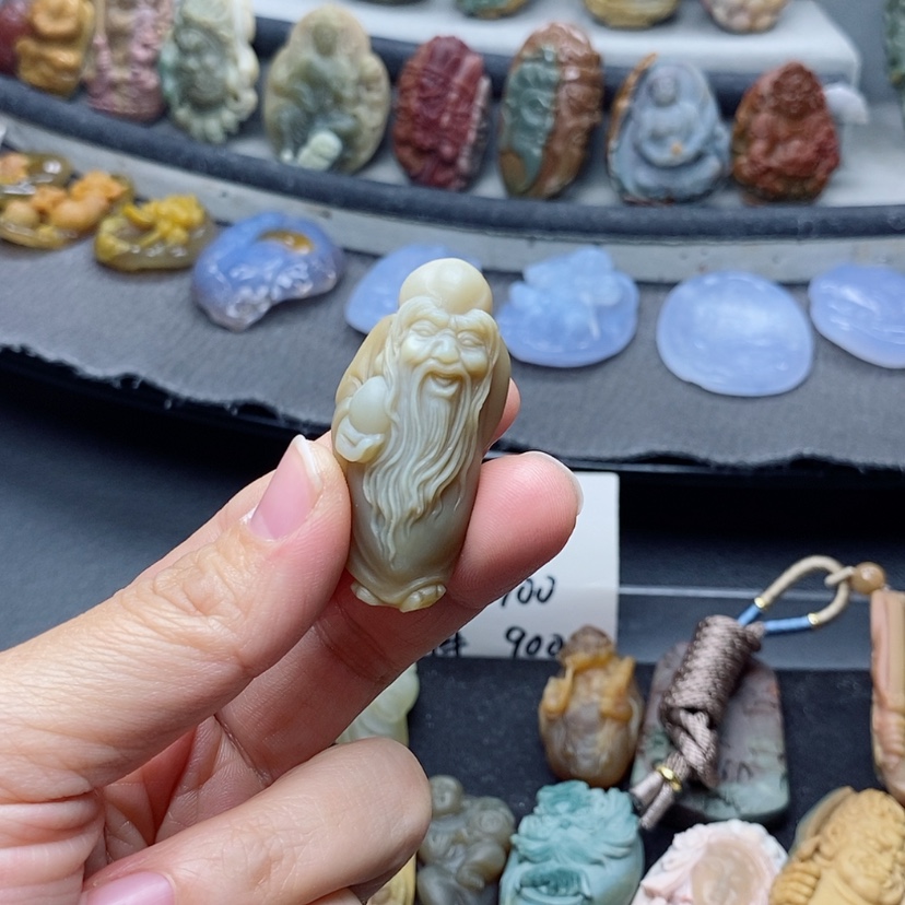 【闪购商品】定制石英质玉吊坠未镶嵌