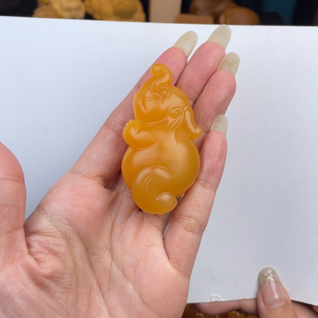 石英质玉颈饰未镶嵌飞****鹅