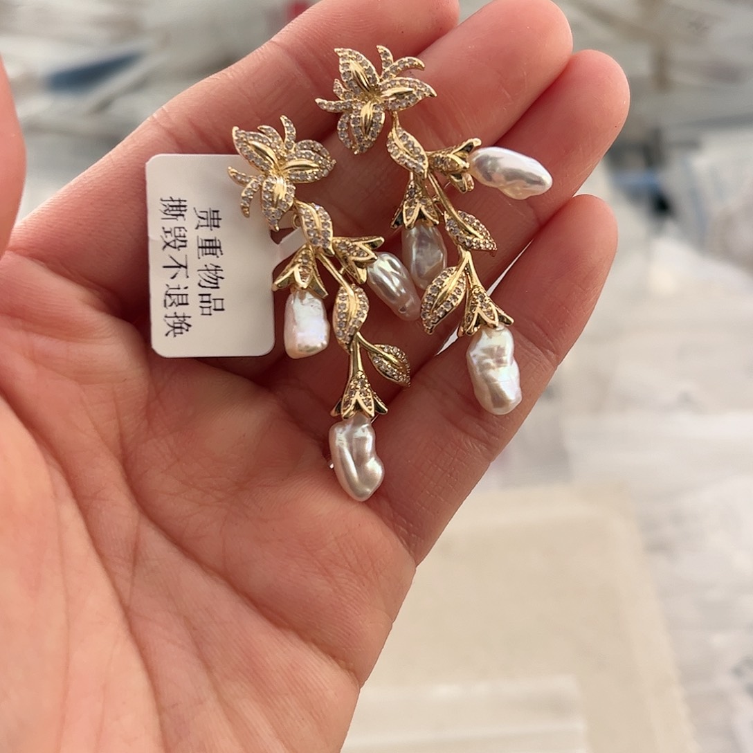 淡水珍珠耳饰合金