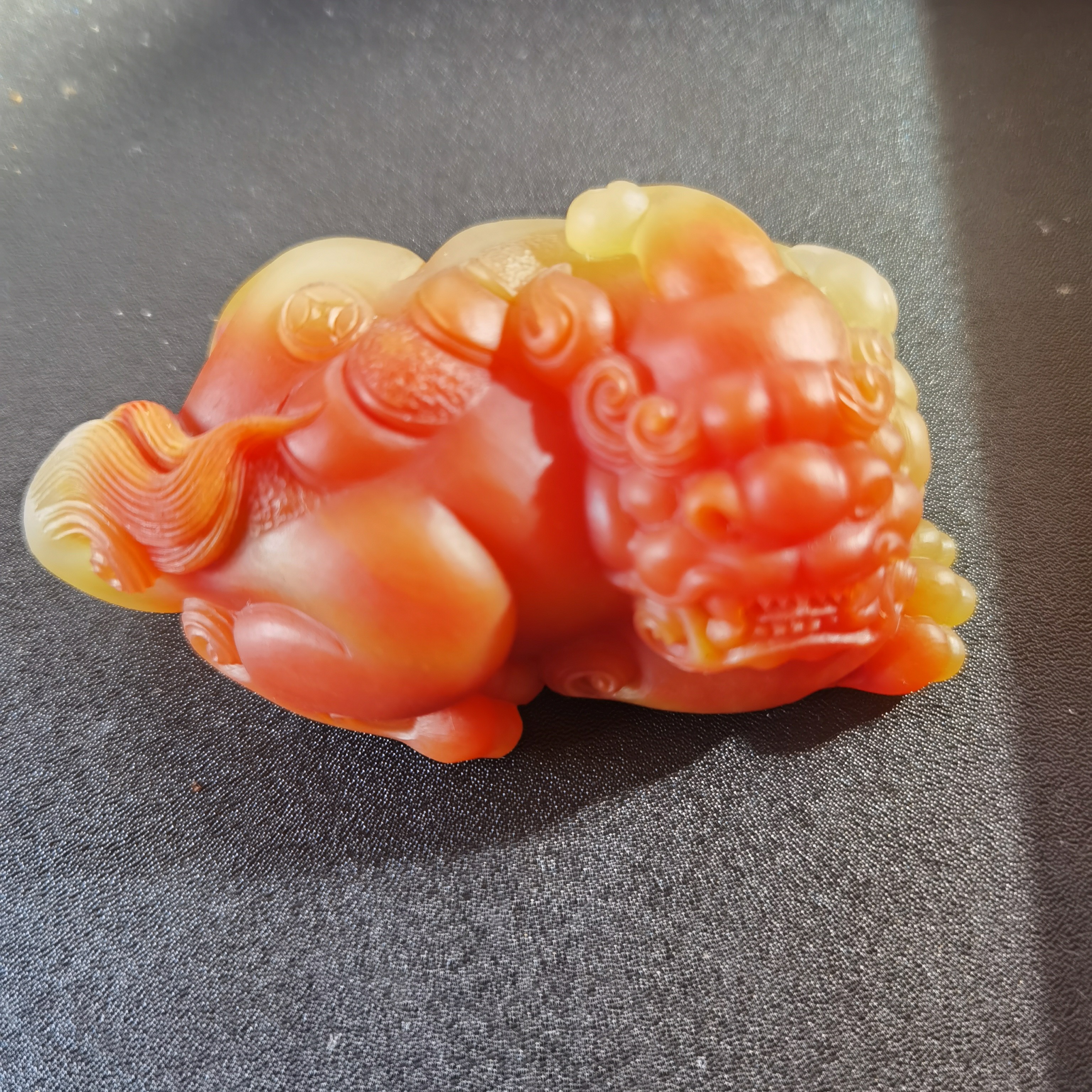 云南龙陵黄龙玉茄子山料精品貔貅手把件79x45x32cm