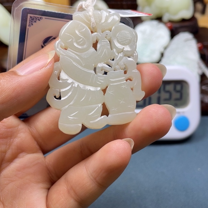 和田玉未镶嵌颈饰刚***财