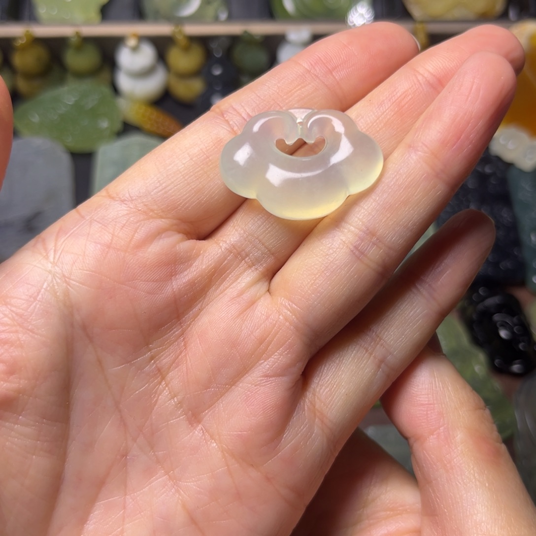 蛇纹石玉未镶嵌吊坠(不含链)