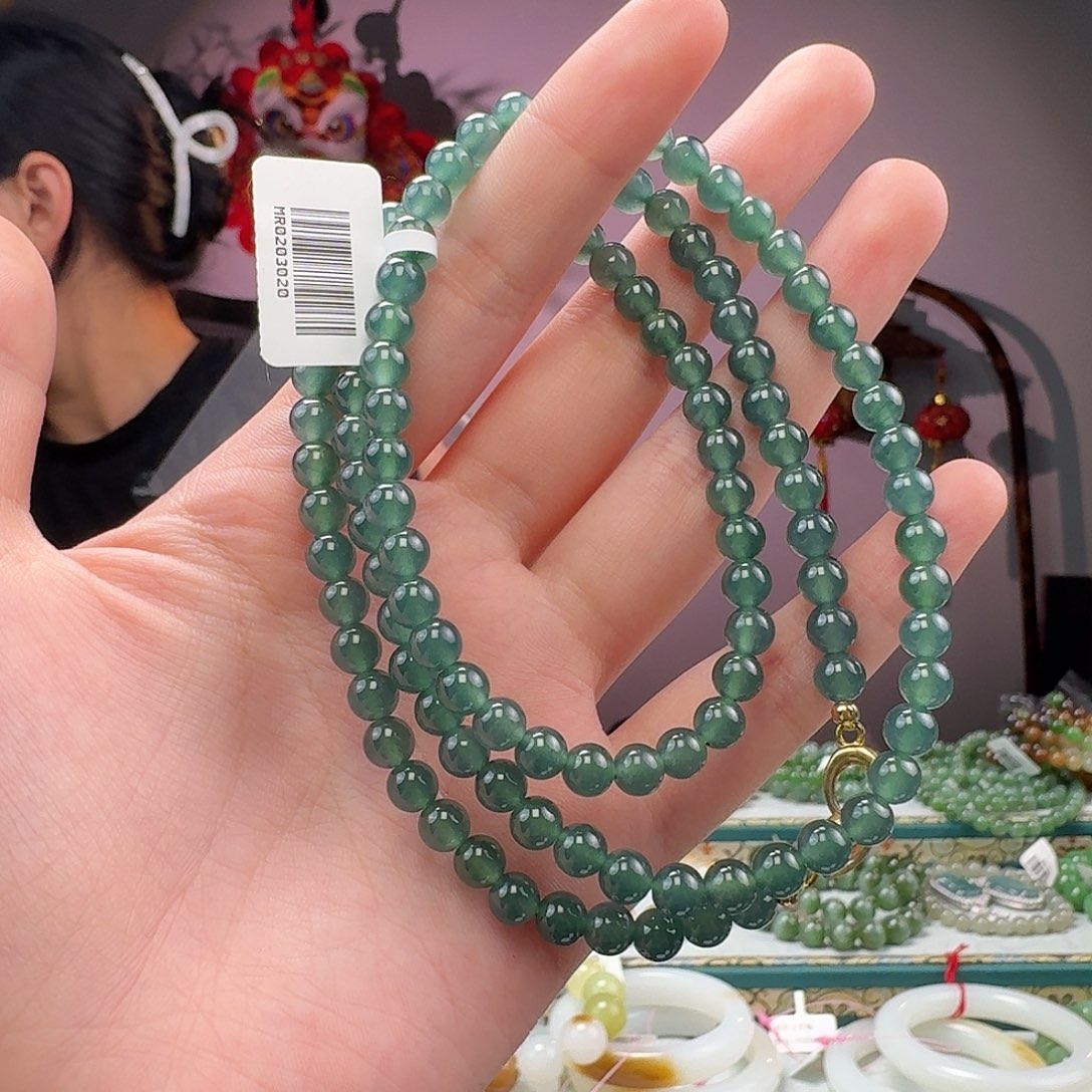 翡翠颈饰未镶嵌手串