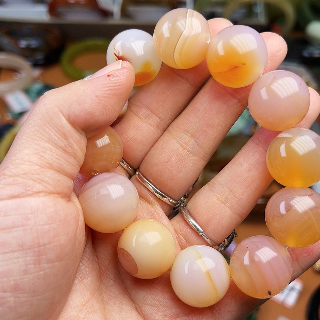 和田玉（糖玉）颈饰未镶嵌