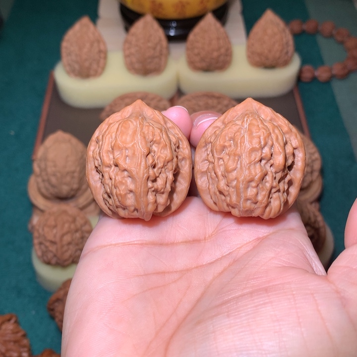 核桃文玩核桃把件九月元宝