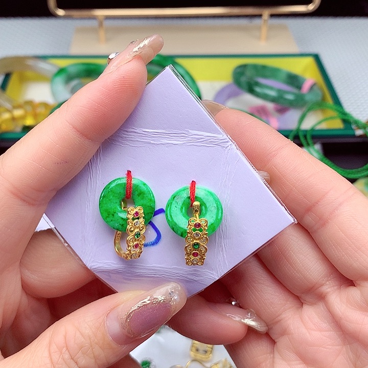 翡翠颈饰银S925镶嵌翡翠