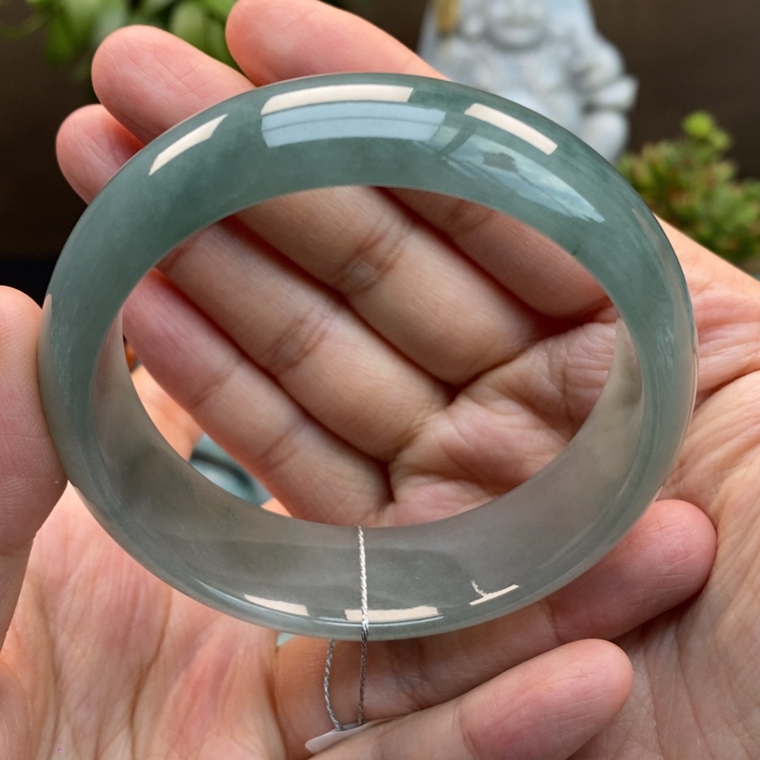 翡翠手镯未镶嵌天然