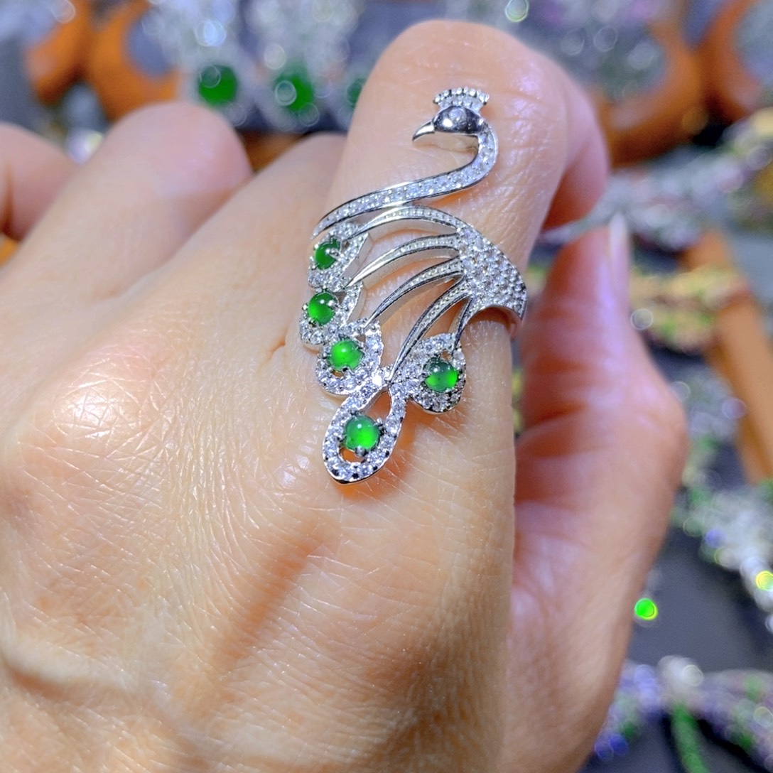 翡翠颈饰银S925镶嵌天然翡翠